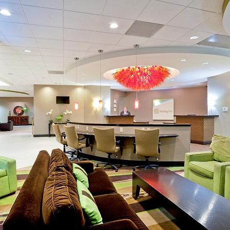 Holiday Inn Olathe Medical Center Beltér fotó