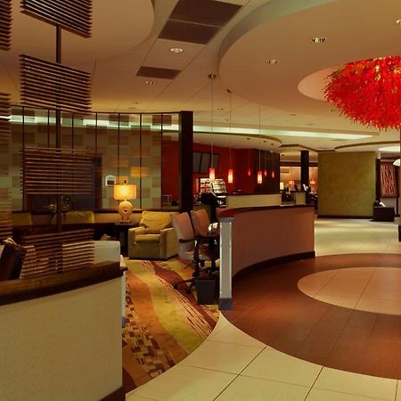 Holiday Inn Olathe Medical Center Beltér fotó