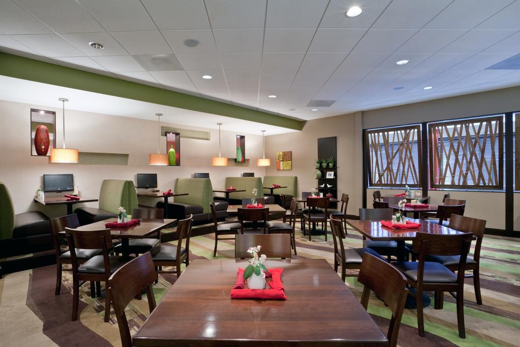 Holiday Inn Olathe Medical Center Kültér fotó