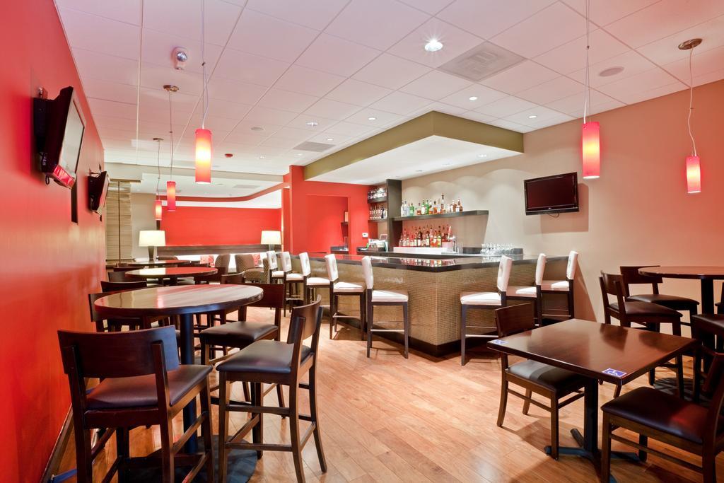 Holiday Inn Olathe Medical Center Étterem fotó
